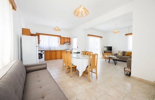 Argaka Villa | Lemon Grove Ena: Modern villa with private swimming pool set close to the beach in Argaka