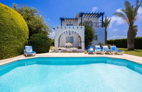 Argaka Villa | Lemon Grove Ena: Modern villa with private swimming pool set close to the beach in Argaka
