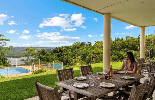 Montville House | Lemon Grove - Montville Manor
