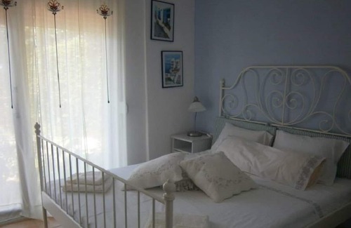 Parga Apartment | 'Lemonelia' 1 min from a sandy beach. Amazing Ionian view. Loutsa beach