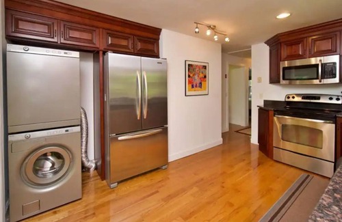 Lenox House | Lenox - Walk to Town - Berkshire Home