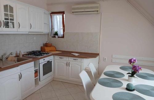 Balatonudvari Apartment | Lent a Parton Apartmanház