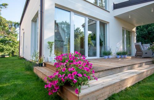 Babie Doy Villa | Leo House