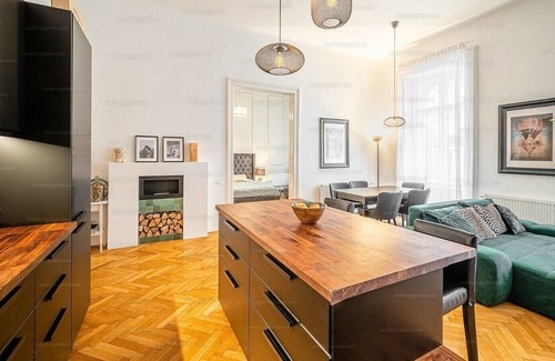 Corvin negyed Apartment | Leonardo Da Vinci utca 46