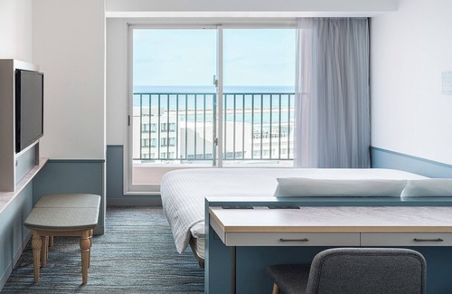 Mihama Hotel | Lequ Okinawa Chatan Spa & Resort