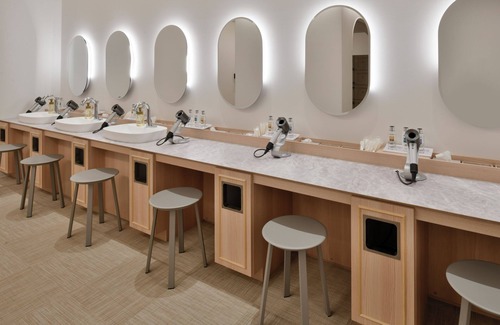 Mihama Hotel | Lequ Okinawa Chatan Spa & Resort