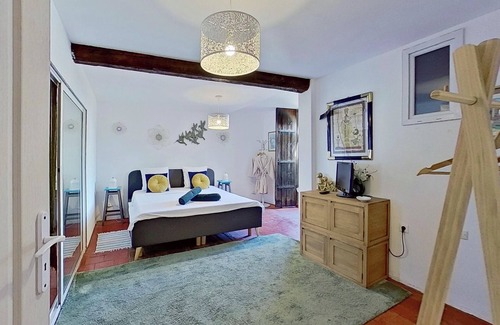Luc-sur-Orbieu Bed & Breakfast | Les 2 Droles d'Oiseaux