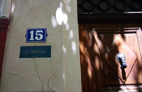 Signes House | Les Abeilles
