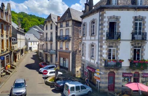 Rochefort-Montagne Hotel | Les Arvernes