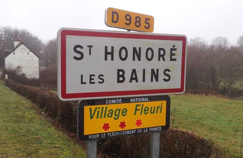 Saint-Honore-les-Bains Apartment | Les Buissonnets "Mozart" Apartment 2 people in the Morvan