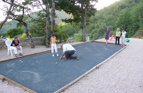 Cornus House | Les Castels de Sorgue, Gite 5 Étoiles en Sud Aveyron, Pour Groupe Avec Piscine