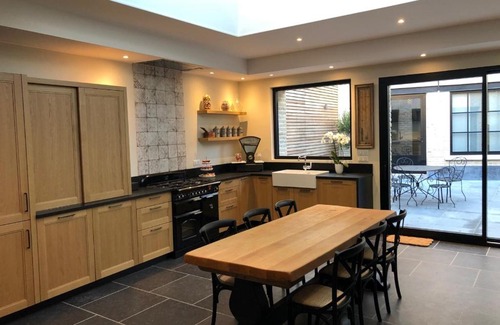 Bergues House | Les chambres Berguoises Chambre Rez-de-chaussée au coeur de Bergues