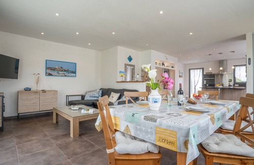 Brignogan-Plage Apartment | Les Chardons Bleus 1 by Interhome