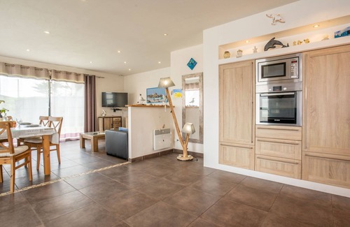 Brignogan-Plage Apartment | Les Chardons Bleus 1 by Interhome