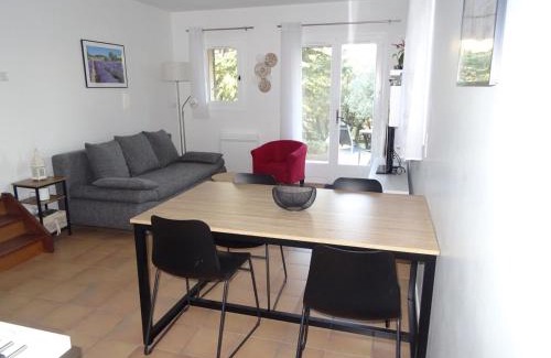 Lioux House | LES CISTES