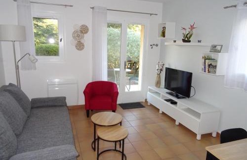 Lioux House | LES CISTES