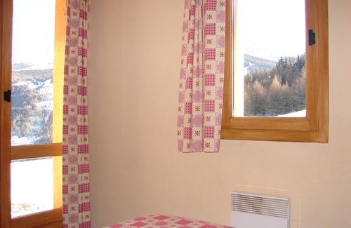 Bellentre Apartment | Les Coches-La Plagne: Spacious 3 rooms (6 people - 2 bathrooms) Montchavin foot track