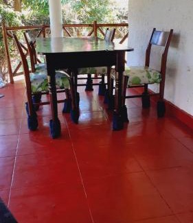 Galu Beach House | Les Datchi Cottages
