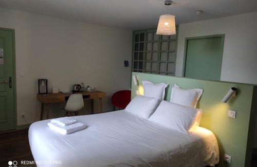 Azay-le-Brule Hotel | Les Demeures de Valette