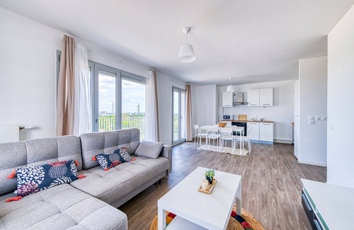 Cergy Apartment | Les Doux Epis - appt proche gare RER