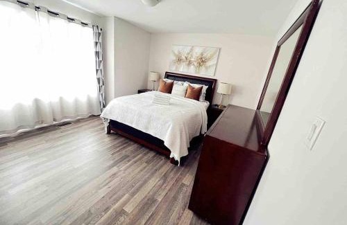 Niagara Falls Villa | Les eaux melees nice vacation place