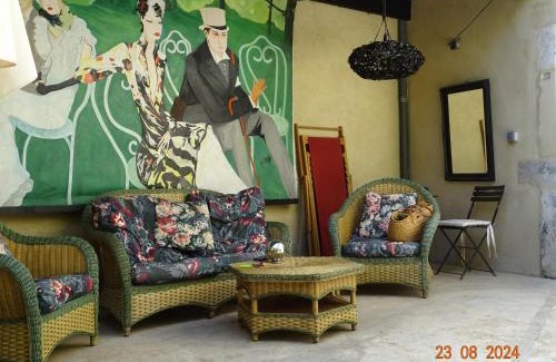 Grignan House | Les Grés Logis de Charme