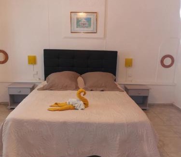 La Plaine des Cafres House | Les GREVILLEAS