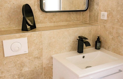 Rochefort-du-Gard Bed & Breakfast | Les Hauts d'Avignon - Gueesthouse -Room 5