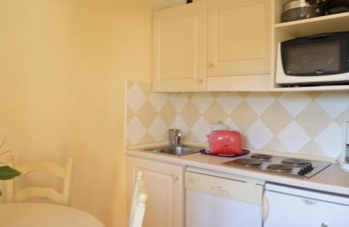 Les Issambres Apartment | Les Issambres : Appt avec Piscine, Tennis, et Parking au Rez de Jardin - FR-1-226-380