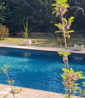 Meounes-les-Montrieux Bed & Breakfast | Les lauriers fleuris
