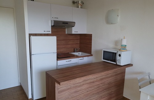 Saint-Cyr-sur-Mer Apartment | LES LECQUES - GARDEN STUDIO 3 MN WALK FROM THE BEACH+PARKING+TENNIS