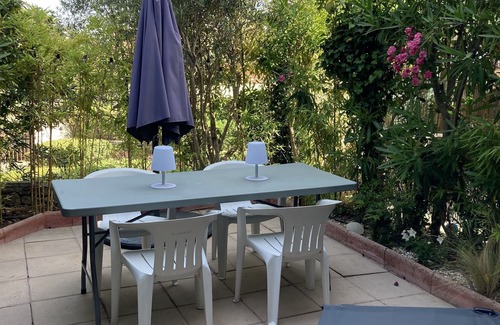 Saint-Cyr-sur-Mer Apartment | LES LECQUES - GARDEN STUDIO 3 MN WALK FROM THE BEACH+PARKING+TENNIS