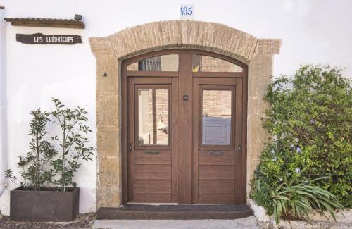 Arnes House | LES LLÚDRIGUES Casa Loft con aire ac y terraza