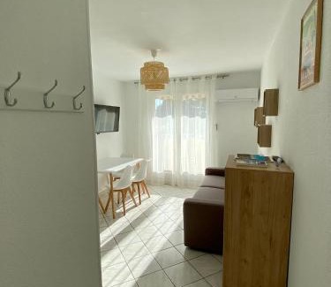 Les Bormettes Apartment | Les locations Cinaureva « Village de la mer »