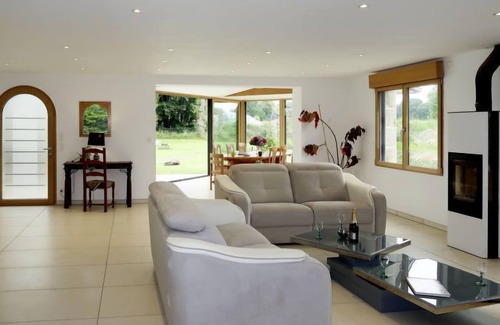 Ploumilliau House | Les Menhirs by Interhome