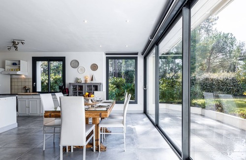 Ronce-les-Bains House | Les Narcisses by Interhome
