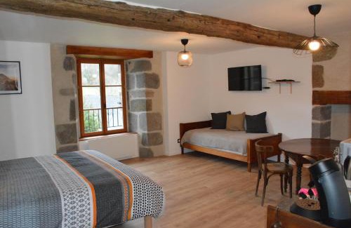 Saint-Projet-de-Salers Bed & Breakfast | Les Nuits de Vieillespeze