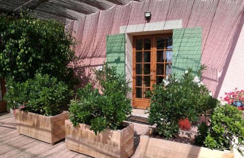 Villars House | Les Petits Cléments