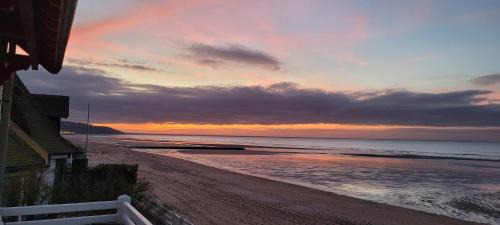 Blonville-sur-Mer Apartment | Les pieds dans l'eau
