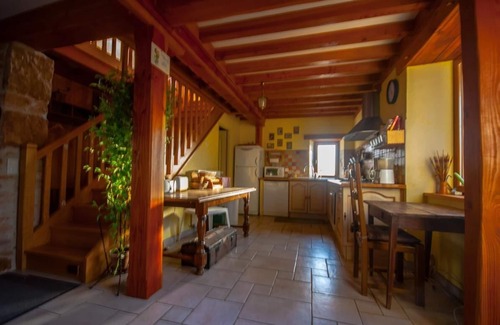 Viry House | Les Pierres Dorées - BONNAY-SAINT-YTHAIRE
