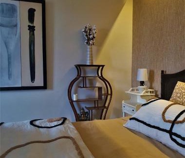 Laval Bed & Breakfast | Les Pierres Lotoises Retour de voyages