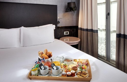 Quartier de Rochechouart Hotel | Les Plumes Hotel