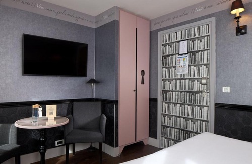 Quartier de Rochechouart Hotel | Les Plumes Hotel