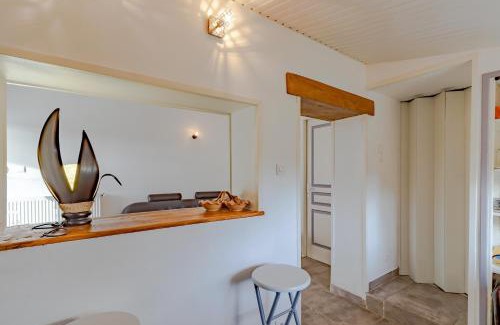 Saint-Avit-Saint-Nazaire House | Les pouges