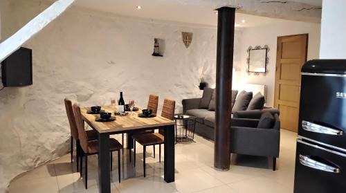 Caudies-de-Fenouilledes Apartment | Les Remparts