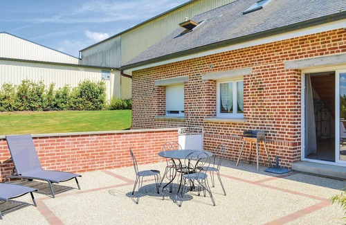 Roisel House | Les Renoncules des Champs