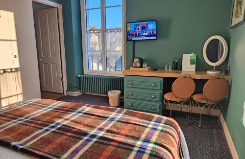 Saint-Savin Hotel | Les Rochers