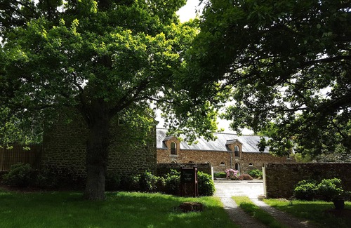 Saint-Alban House | Les Sirènes, character gîte with swimming pool, 20 minutes from the coast