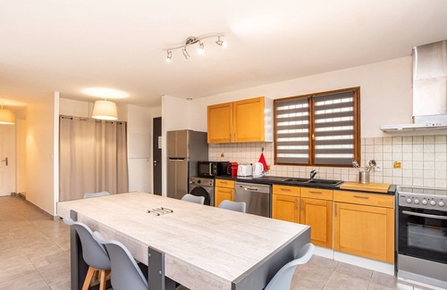 Bruguieres House | Les Tournesols Belle Maison parking 3 lits 160x200 1 lit 90 1 BZ wifi, air conditioning