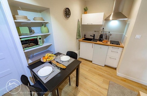 Chambery Apartment | Les vieilles tours Bellevue Parking
